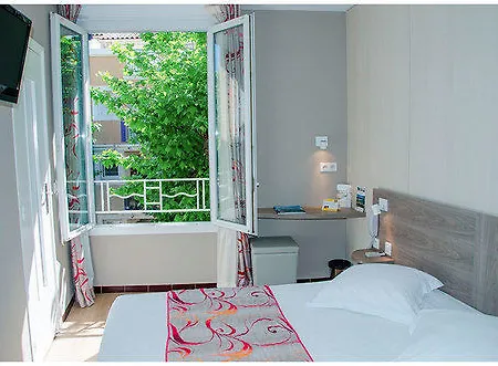 فندق Brit Confort Le Revest 3*